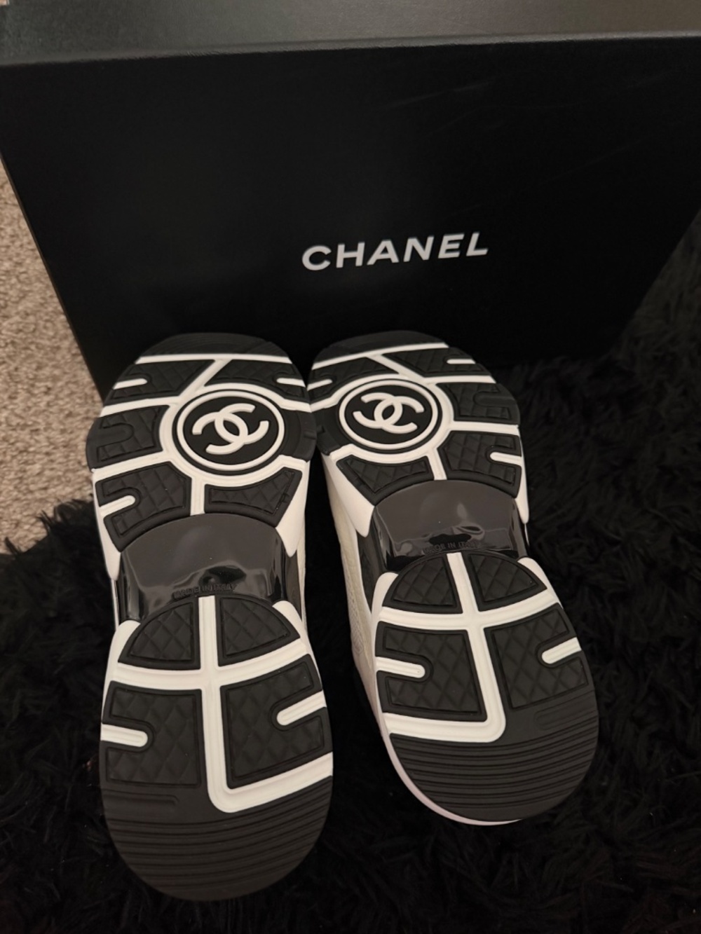 Chanel sneakers - Picture 3 of 7